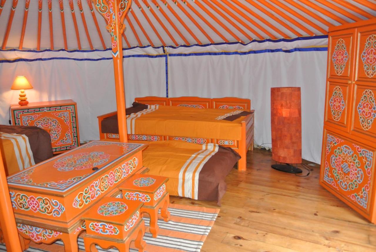 Yourtes Du Bocage Bazoges-en-Pareds Dış mekan fotoğraf
