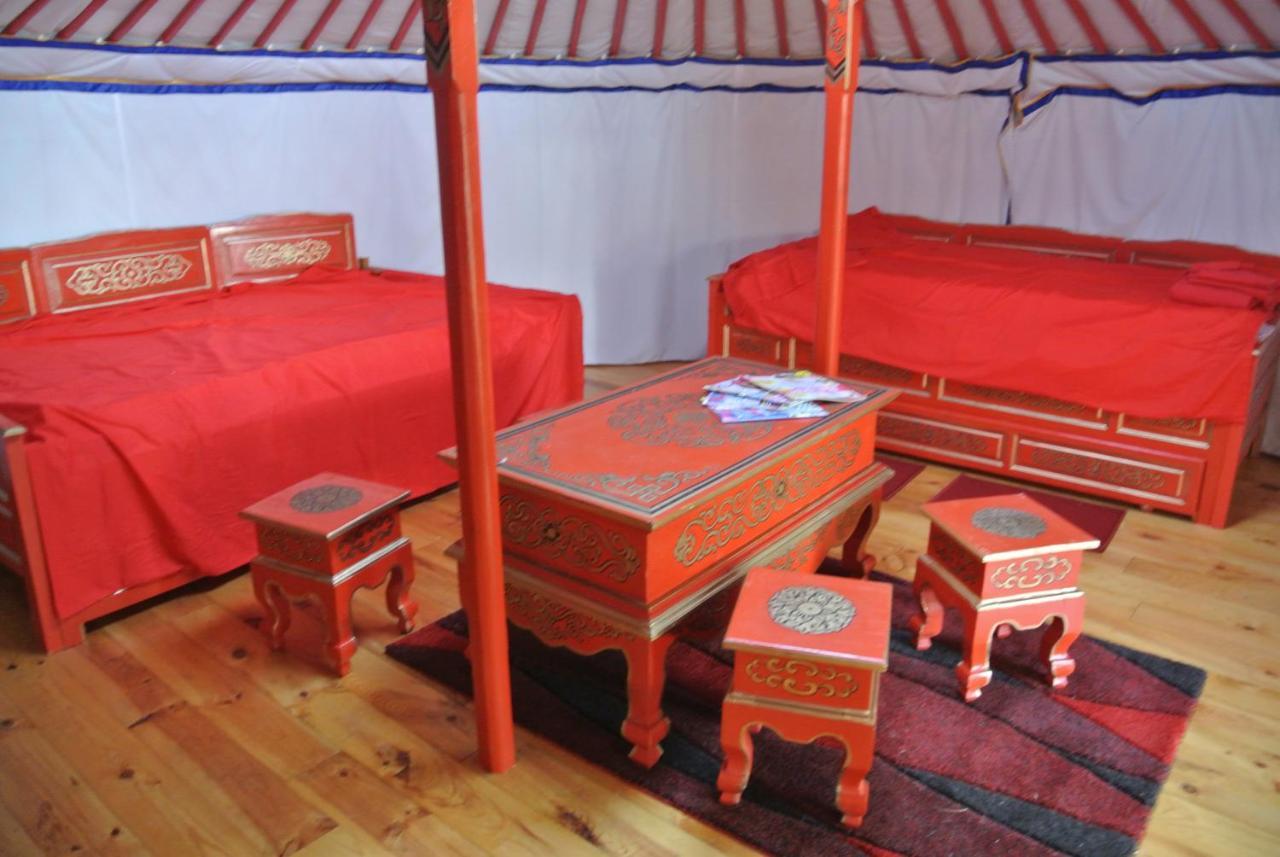 Yourtes Du Bocage Bazoges-en-Pareds Dış mekan fotoğraf